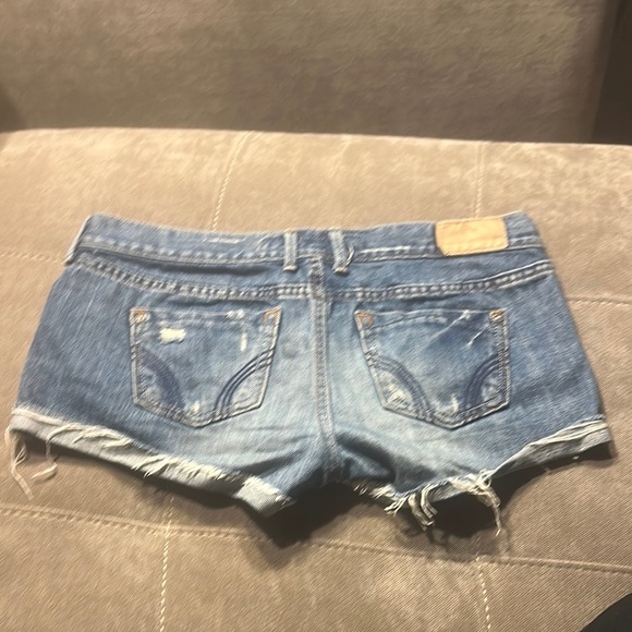 Hollister Blue Distressed Jean Shorts Raw Hem - Picture 2 of 6
